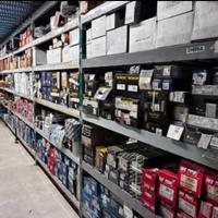 Stock di ricambi d’epoca