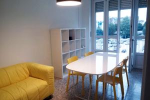 Posto letto in luminoso appartamento