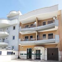 Locale commerciale via cadore c/o v.le trentino