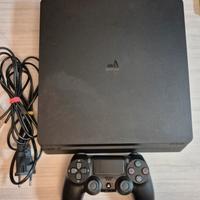 Ps4 Slim con lotto di giochi