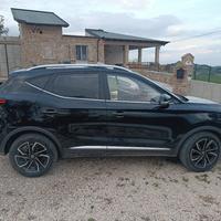 MG ZS  Luxuri 