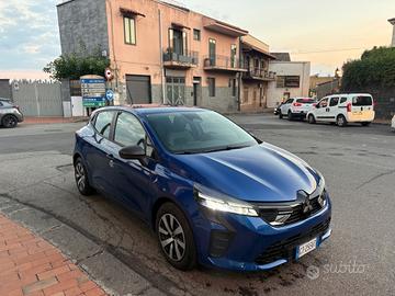 Mitsubishi Colt 1.0L 65 CV Invite 2024 ( Clio )