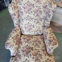 Poltrona vintage con ali poggiatesta