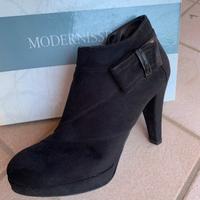 Tronchetto tacco camoscio nero N 39
