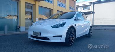 Tesla Model Y AWD (Trazione Integrale) Modello Per