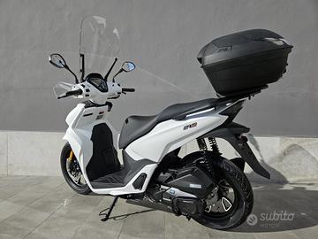 VOGE SFIDA SR16 125cc WHITE LIQUID COOLED