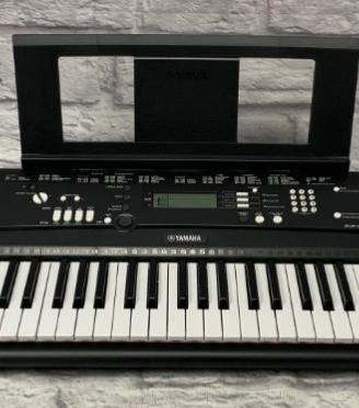 tastiera Yamaha EZ-220 e cavalletto