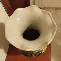 Vaso orientale in porcellana in stile Satsuma