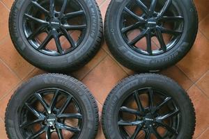 set 4 cerchi lega gommati invernali VAG