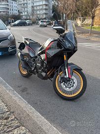 Morini x-cape 700 2025