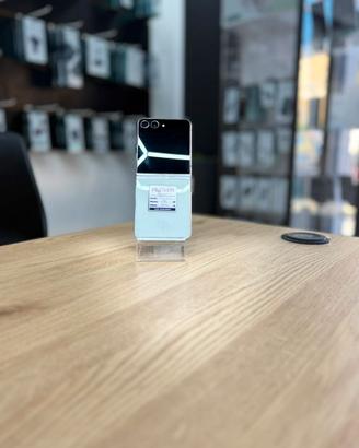 Samsung Galaxy Z Flip 5 256GB – Usato