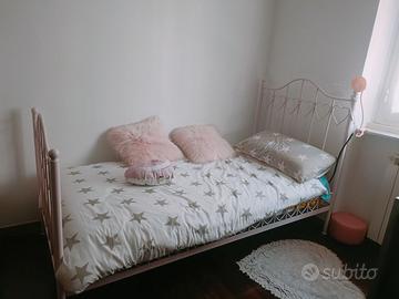 Letto singolo in ferro battuto