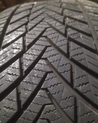 215/55/R16 quattro stagioni 