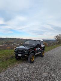 Suzuki Samurai/Santana