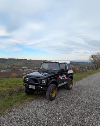 Suzuki Samurai/Santana