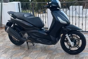 Beverly 350