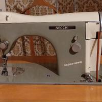 Macchina x cucire necchi funzionante con accessori