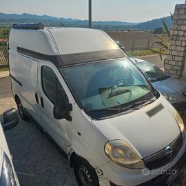 opel vivaro camperizzato