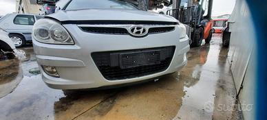 HYUNDAI I30 2010 - PARAURTI ANTERIORE