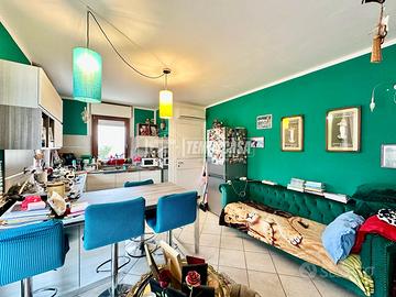 BILOCALE IN BILIVELLO CON DOPPIO TERRAZZO E BOX AU