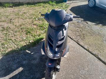 aprilia sr