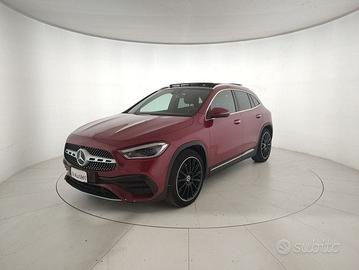 Mercedes-Benz GLA 220 d Premium 4matic auto