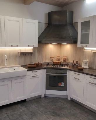 OUTLET CUCINA IN LEGNO