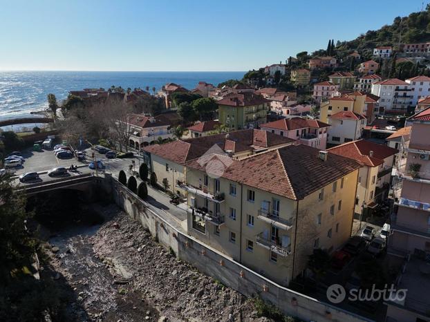 MULTILOCALE A SAN LORENZO AL MARE