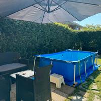 Piscina esterna Intex + filtro e attrezzature