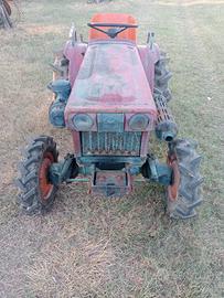 trattore Kubota 4x4