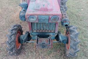 trattore Kubota 4x4