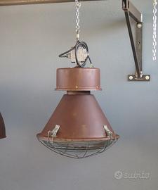 LAMPADA INDUSTRIALE DA SOSPENSIONE CORTEN RESTAURA
