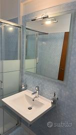 Set Bagno Lavabo + Specchio + Lampada + Scarico