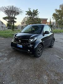 Smart fortwo nera