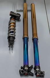SHOWA KIT A SOSPENSIONI FORK + MONO HRC 2025