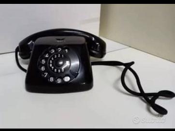 Telefono nero in bachelite
