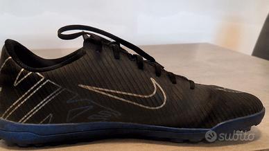 Scarpe per calcetto 44. Come nuove