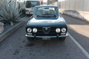 Alfa Romeo 2000 berlina anno 1975