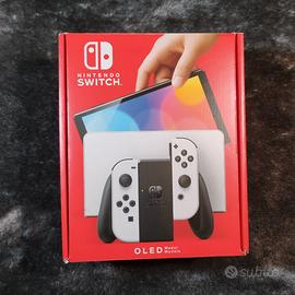 NINTENDO SWITCH OLED BIANCA
