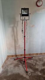 Treppiedi con Faretto a led