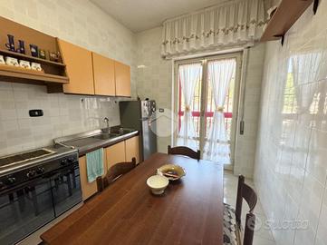 2 LOCALI A MARANO DI NAPOLI