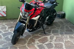 Suzuki GSR 750 - 2014