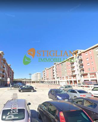 Locale commerciale, Piazzale Scarano - Campobasso