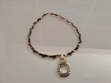 collana con ciondolo