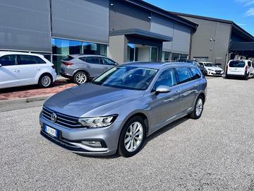 VOLKSWAGEN Passat Variant 2.0 TDI SCR EVO DSG Bu