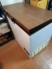 Congelatore a pozzetto 286 litri netti