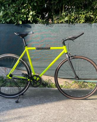 Bici scatto fisso Gialla