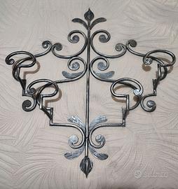 Appendiabiti a scomparsa in ferro battuto a 4 post