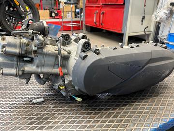 MOTORE KYMCO Downtown 350