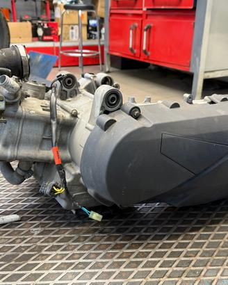 MOTORE KYMCO Downtown 350